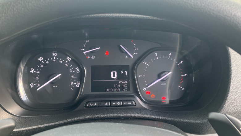 Vauxhall Vivaro L2 Diesel 3100 2.0d 145PS Dynamic H1 Van Auto